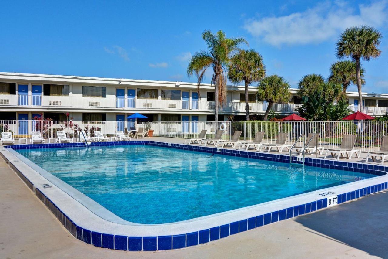Motel 6-Cocoa Beach, Fl Екстериор снимка